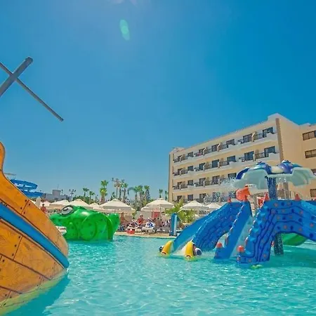 アパートホテル Anastasia Splash Residences