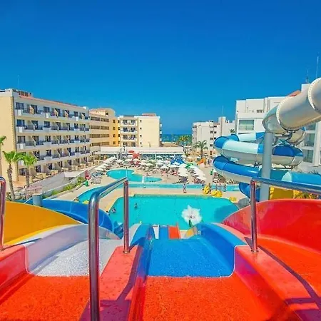 アパートホテル Anastasia Splash Residences プロタラス