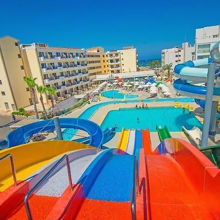 Anastasia Splash Residences アパートホテル