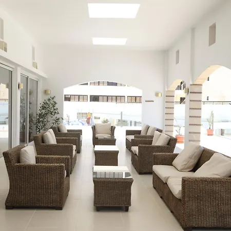アパートホテル Anastasia Splash Residences プロタラス