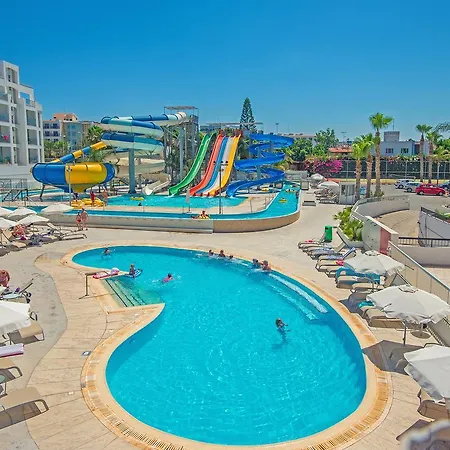 アパートホテル Anastasia Splash Residences