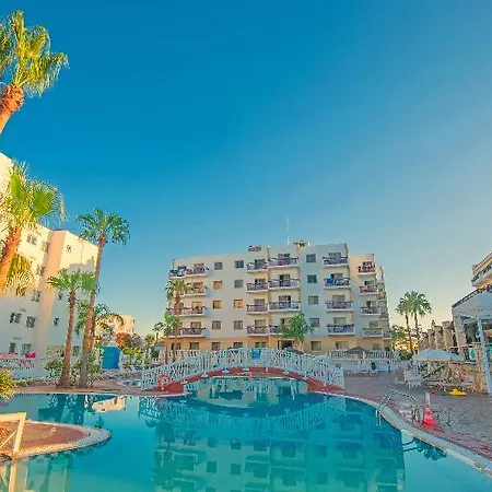 アパートホテル Anastasia Splash Residences 4*